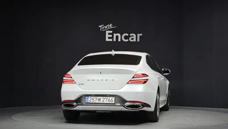 Genesis G70