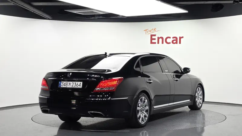 Hyundai Equus