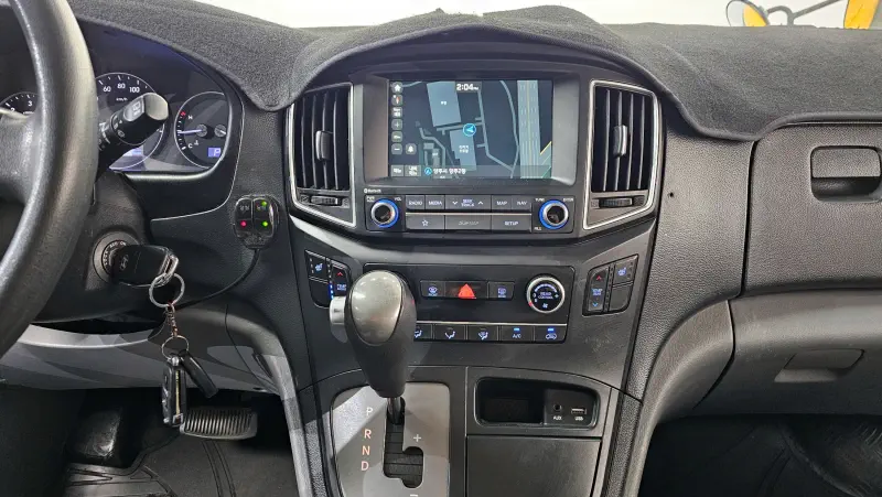 Hyundai Grand Starex