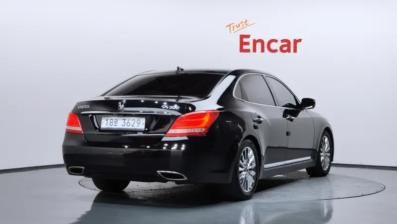 Hyundai Equus