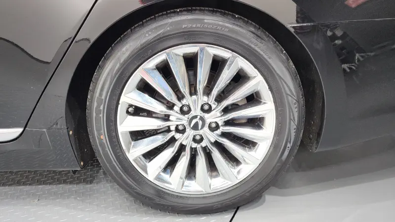 Hyundai Equus