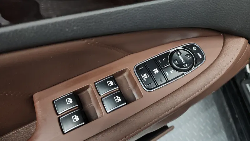 Hyundai Equus