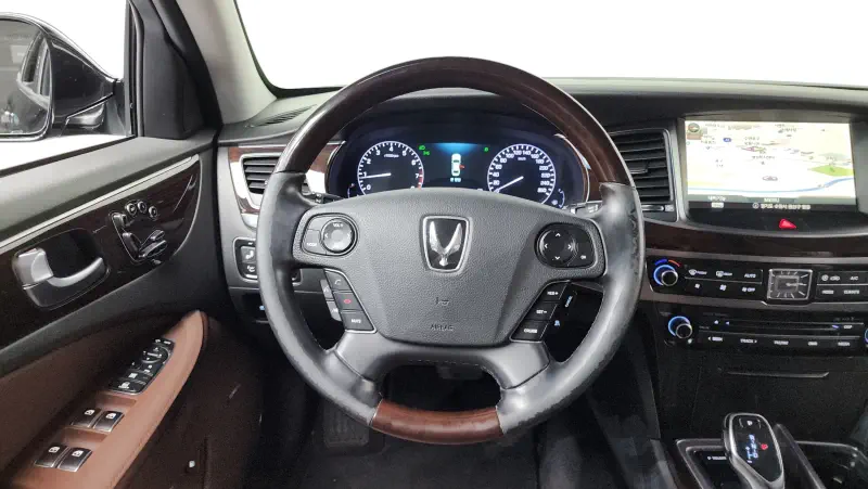 Hyundai Equus