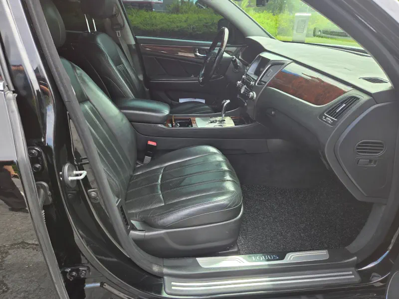 Hyundai Equus