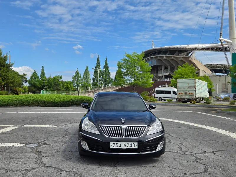 Hyundai Equus
