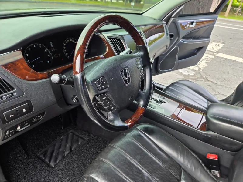 Hyundai Equus