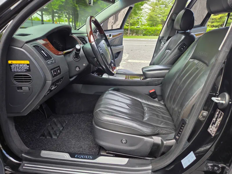 Hyundai Equus