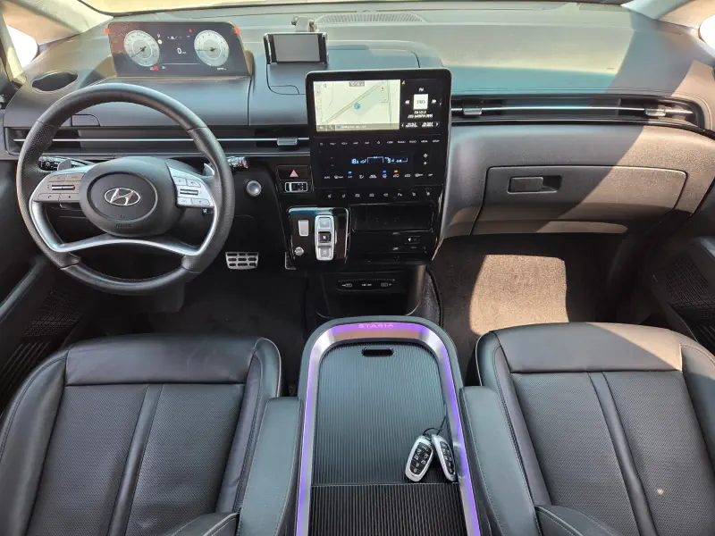 Hyundai Staria