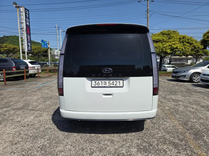 Hyundai Staria
