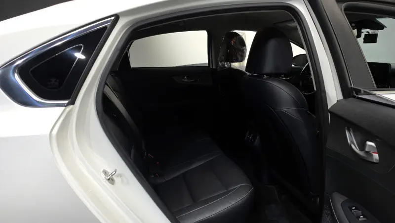 Купить Kia K3 Gyeonggi из Кореи