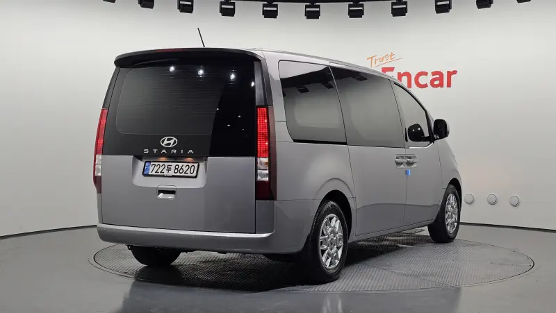 Hyundai Staria
