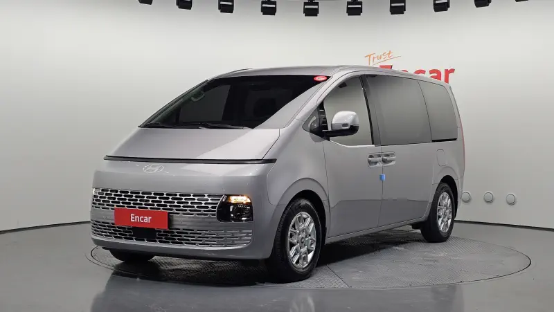 Hyundai Staria
