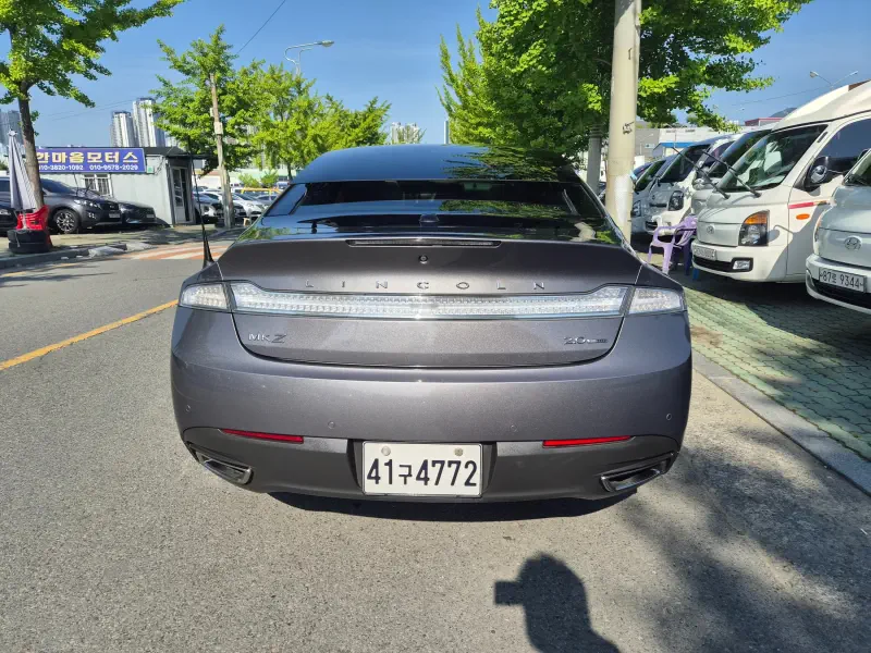 Lincoln Mkz
