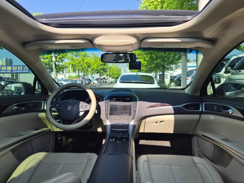 Lincoln Mkz