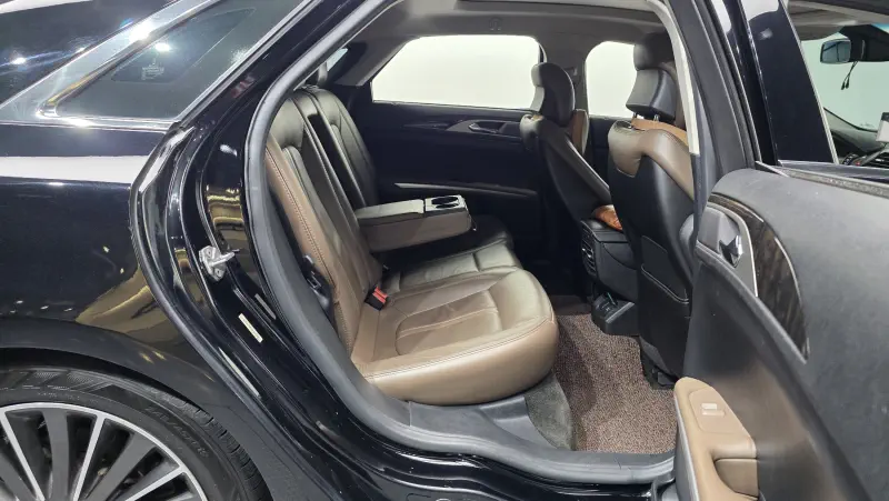Lincoln Mkz