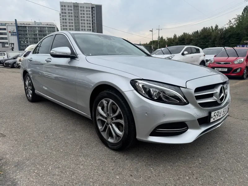 Mercedes-Benz C-Class