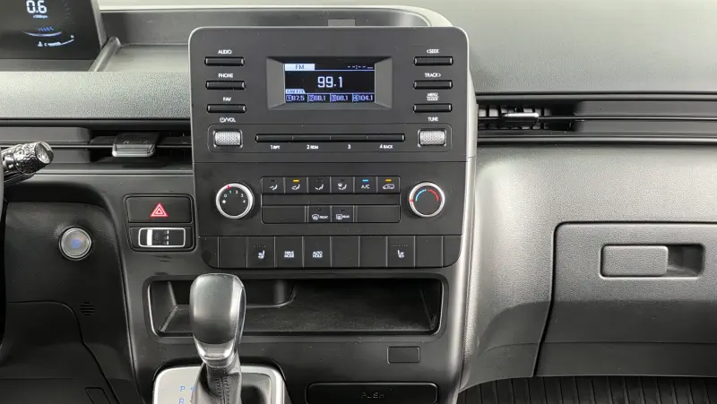 Hyundai Staria
