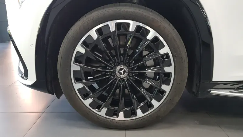 Mercedes-Benz EQS SUV