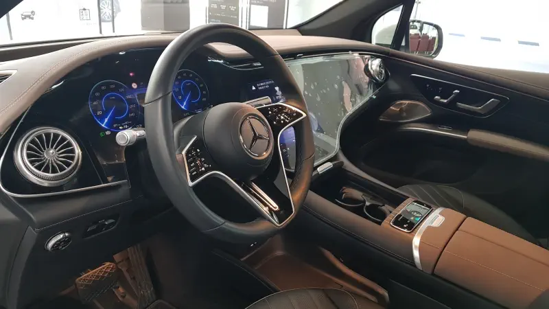 Mercedes-Benz EQS SUV