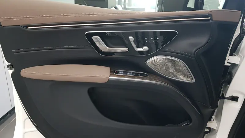 Mercedes-Benz EQS SUV