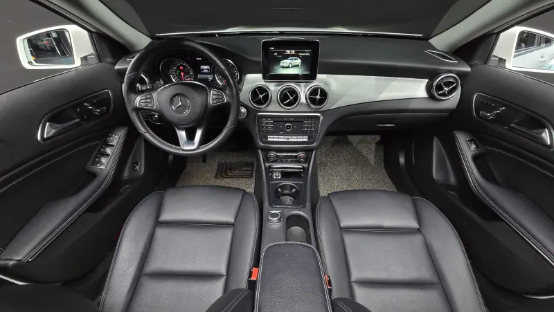 Mercedes-Benz GLA-Class