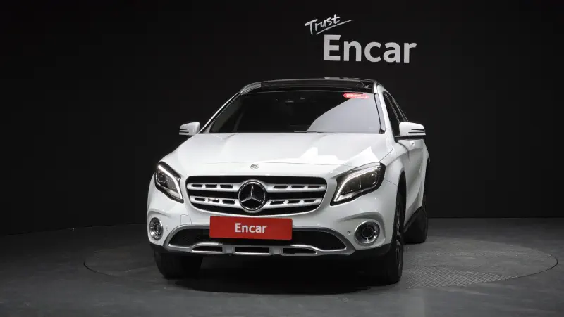 Mercedes-Benz GLA-Class