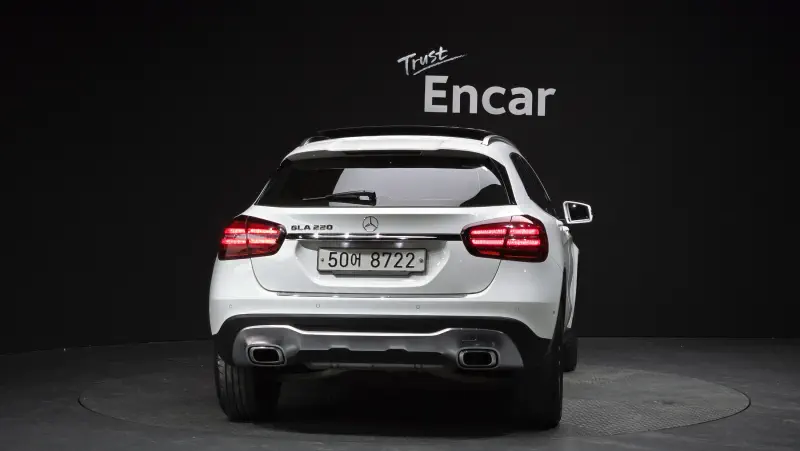 Mercedes-Benz GLA-Class