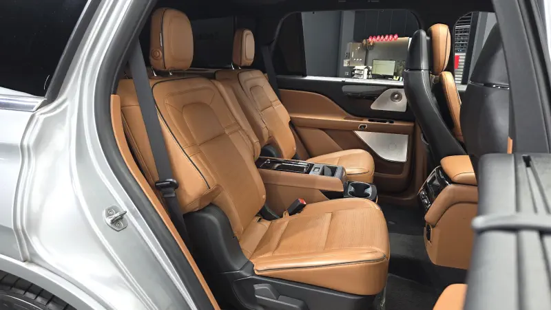 Lincoln Aviator