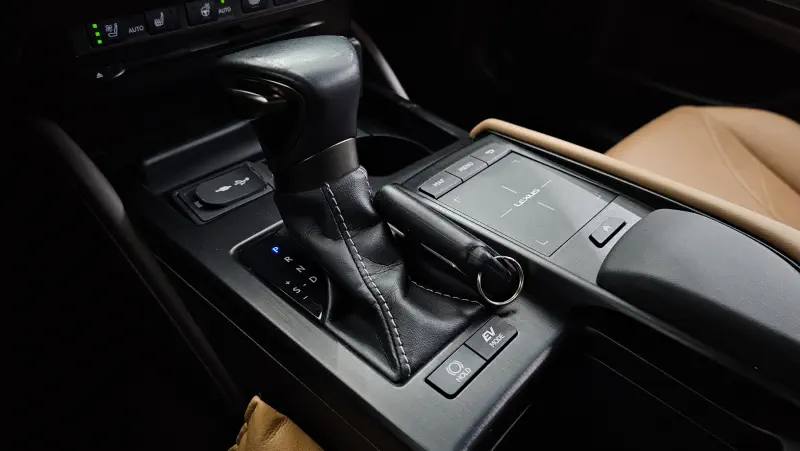 Lexus ES300h