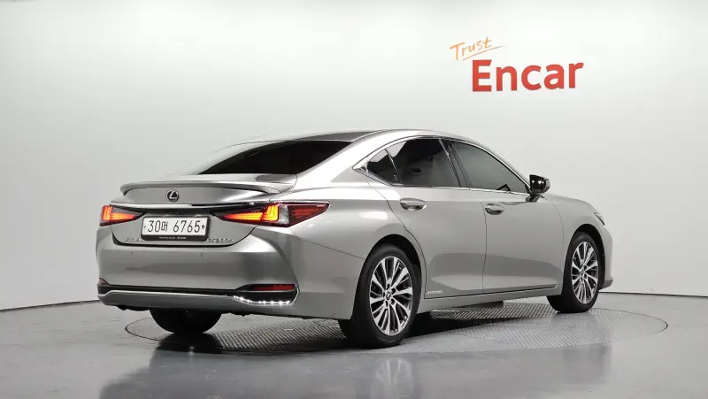 Lexus ES300h