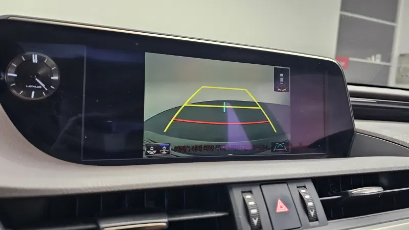 Lexus ES300h