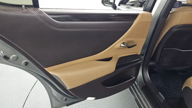 Lexus ES300h