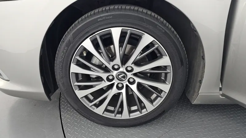 Lexus ES300h