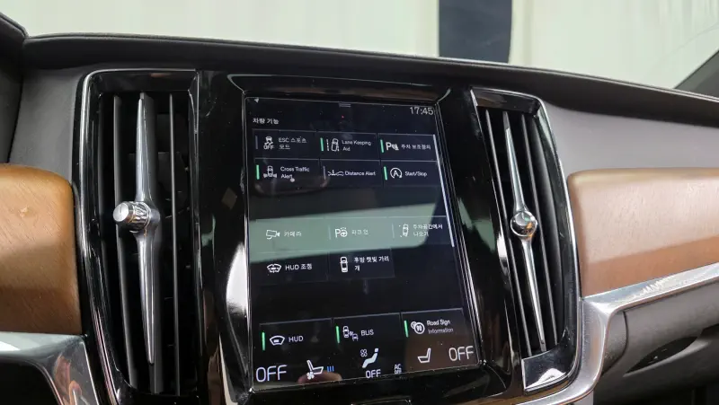 Volvo S90