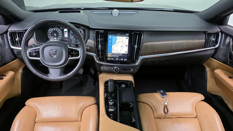 Volvo V90