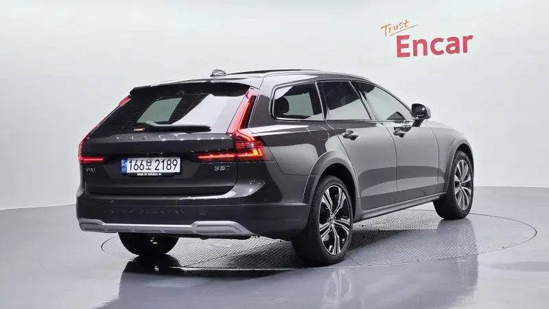 Volvo V90