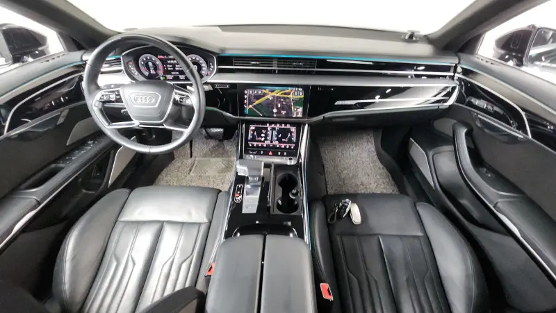 Audi A8