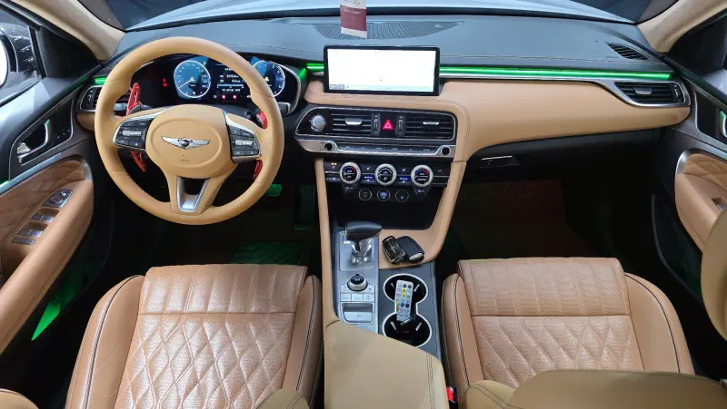 Genesis G70