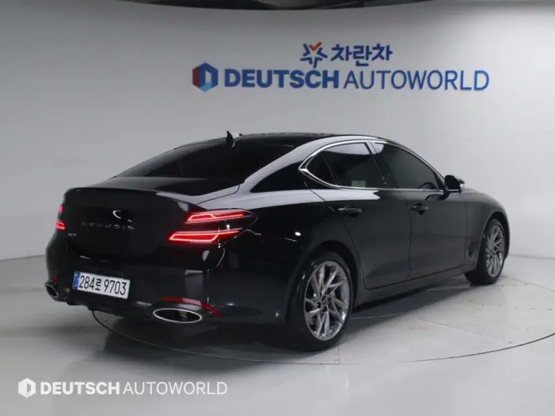 Genesis G70