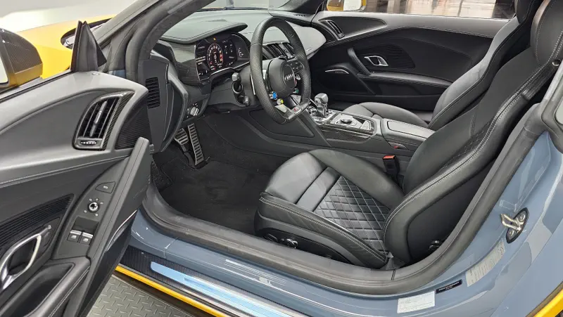 Audi R8