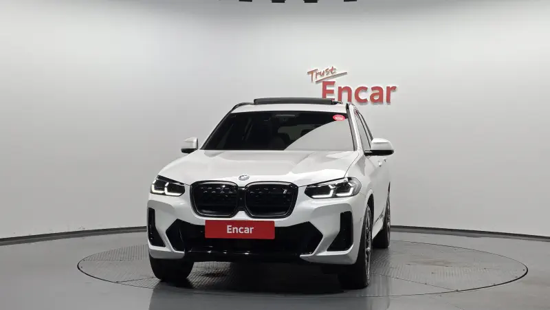 BMW iX3