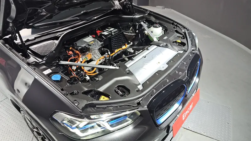 BMW iX3