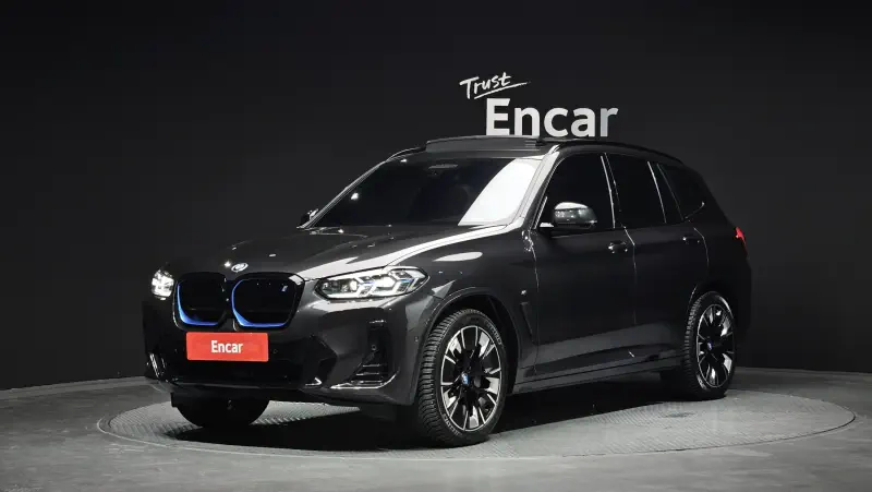 BMW iX3