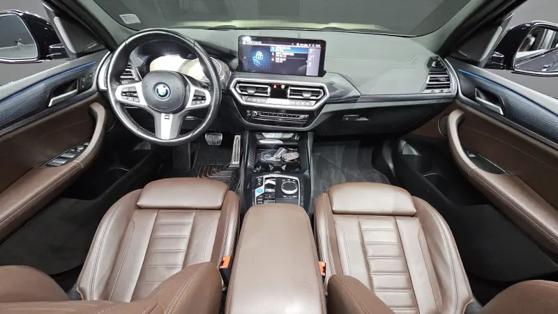 BMW iX3