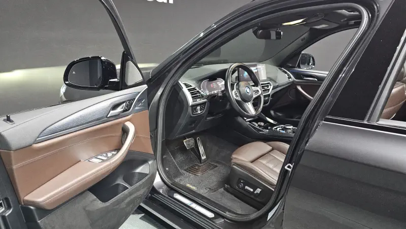 BMW iX3