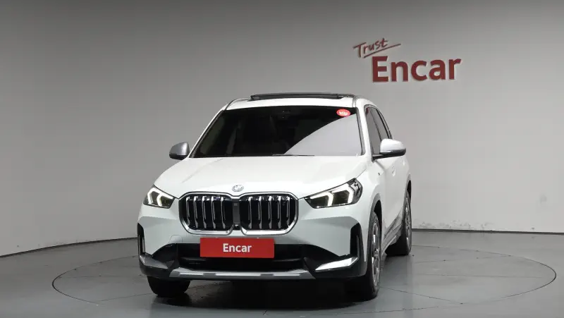 BMW iX1