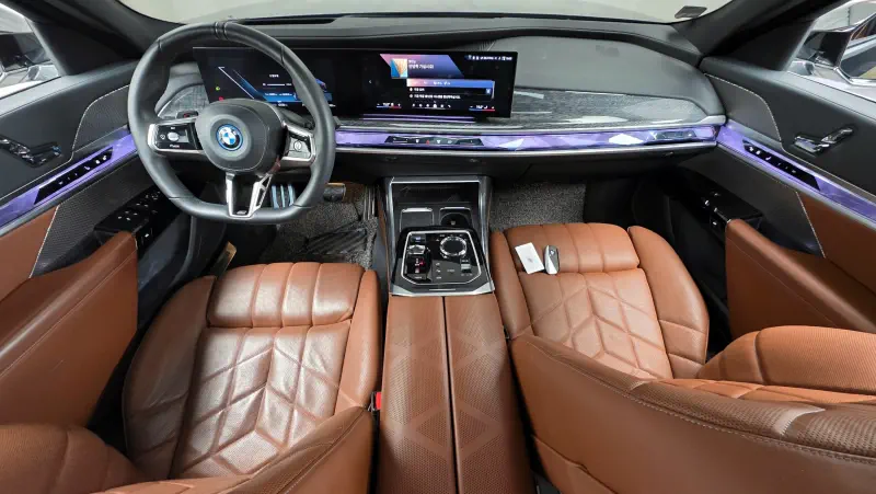 BMW i7