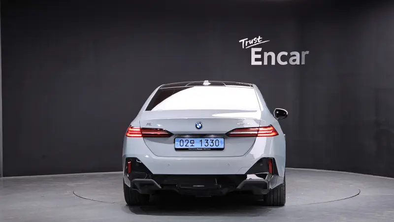 BMW i5