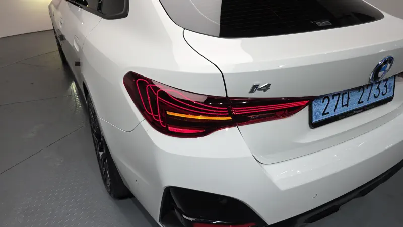 BMW i4