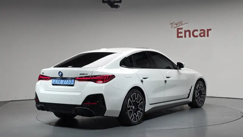 BMW i4